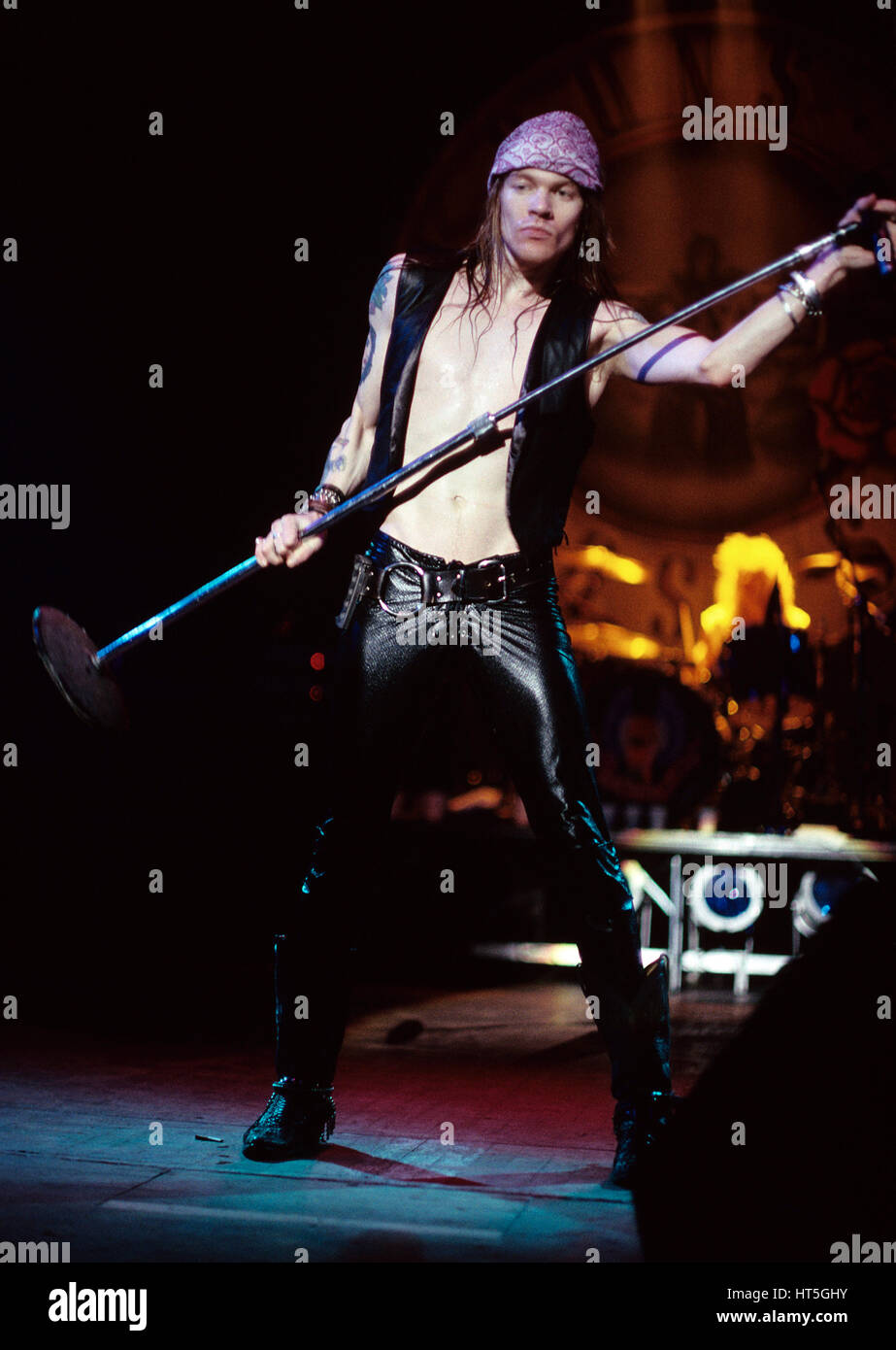 Guns n' roses Cut Out Stock Images & Pictures - Alamy