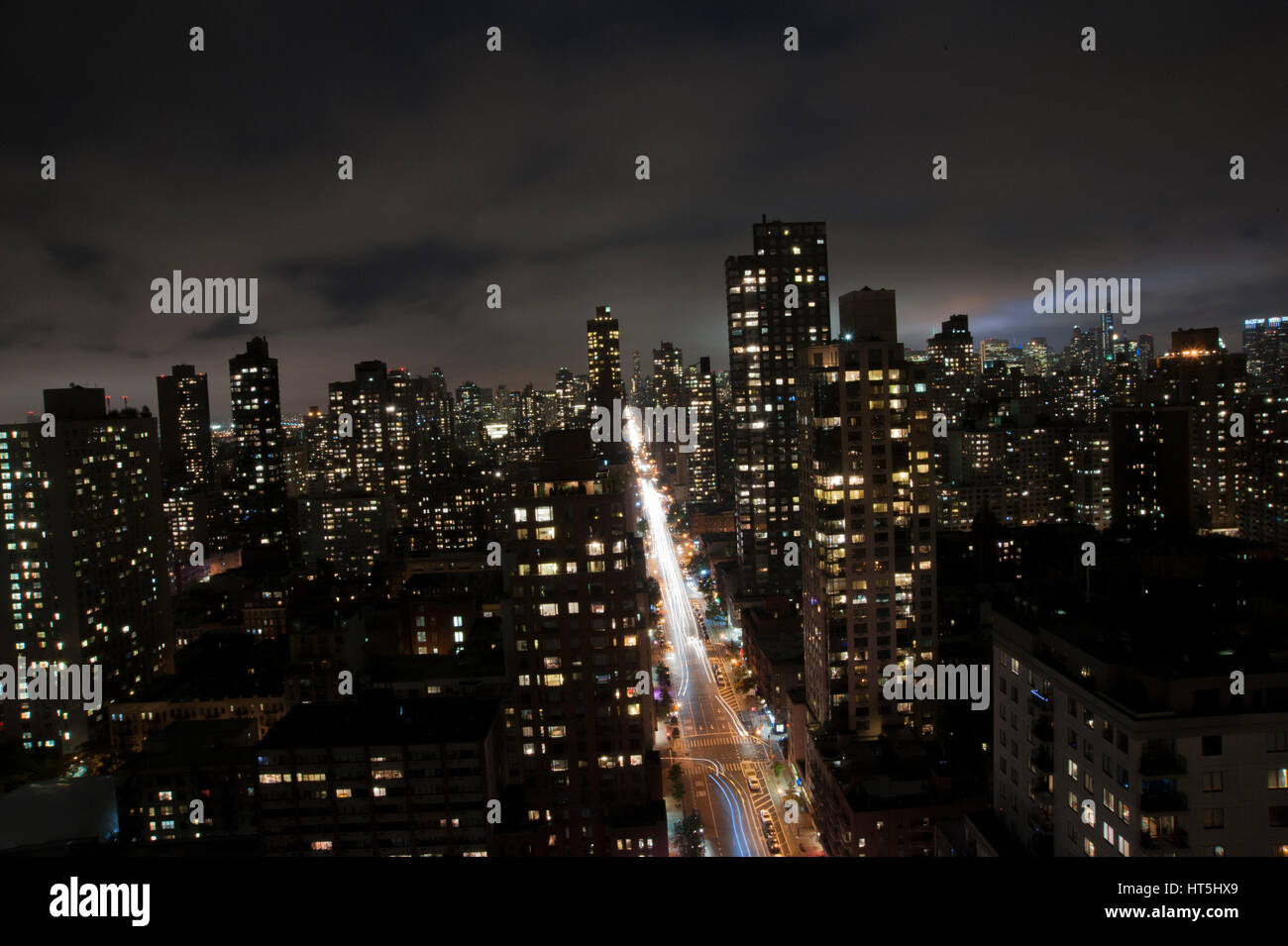 New york skyline night clouds hi-res stock photography and images - Alamy