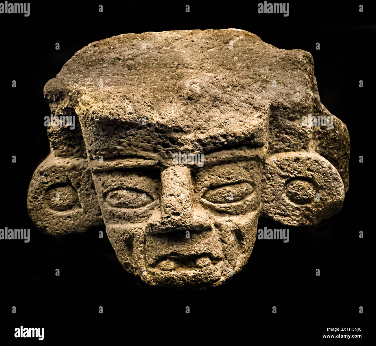 Ancient God, Huehueteotl Stone head,150 - 650 Mexico 19,5 x 37 x 28 cm Teotihuacan Culture 100 BC  - 650 AD. Civilization  Pre Columbian Mesoamerican Mexico  Central America American Stock Photo