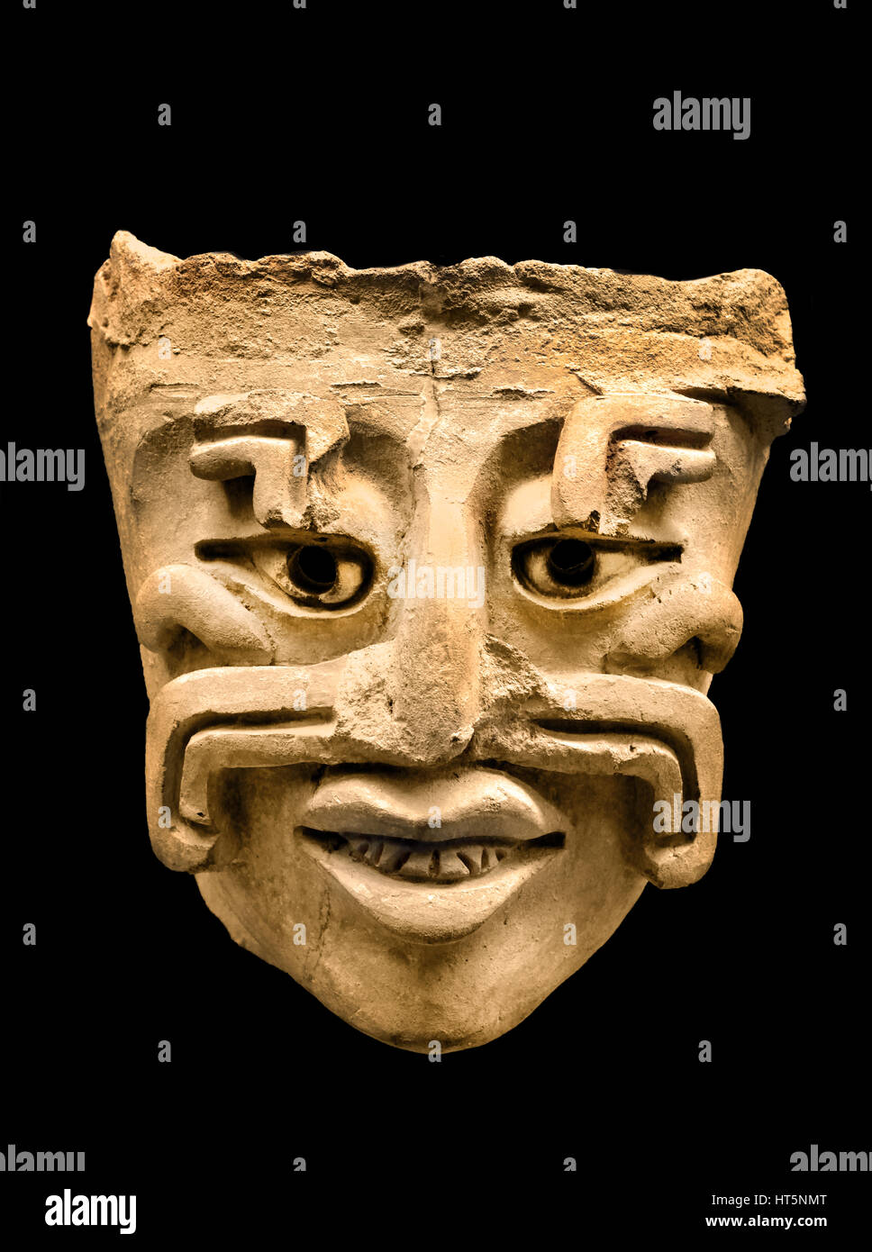 Mask Clay pot (fragment) 1410-1472 Mexico Zapotecs (Culture) 16 x 15.9 x 7.8 cm Zapotecs  Zapotec Civilization  Pre Columbian Mesoamerican  Central America  500 BC  - 900 AD American . Stock Photo