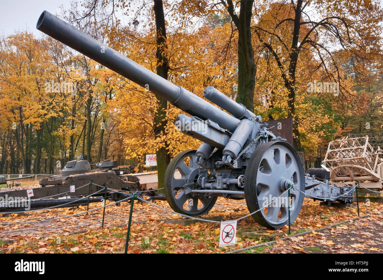 15 cm sFH 18, German WWII heavy field howitzer,  Polish Army Museum in Warsaw, Poland Stock Photo