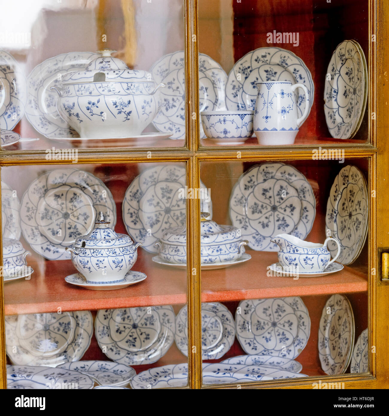 Made for Export and in My Basement…Seto Porcelain Garden
