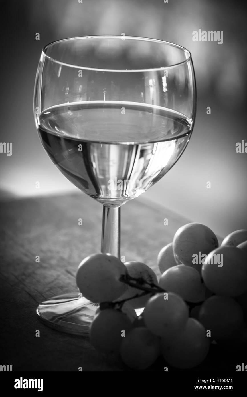 Italian white wine with grapefruit Stock Photo Alamy