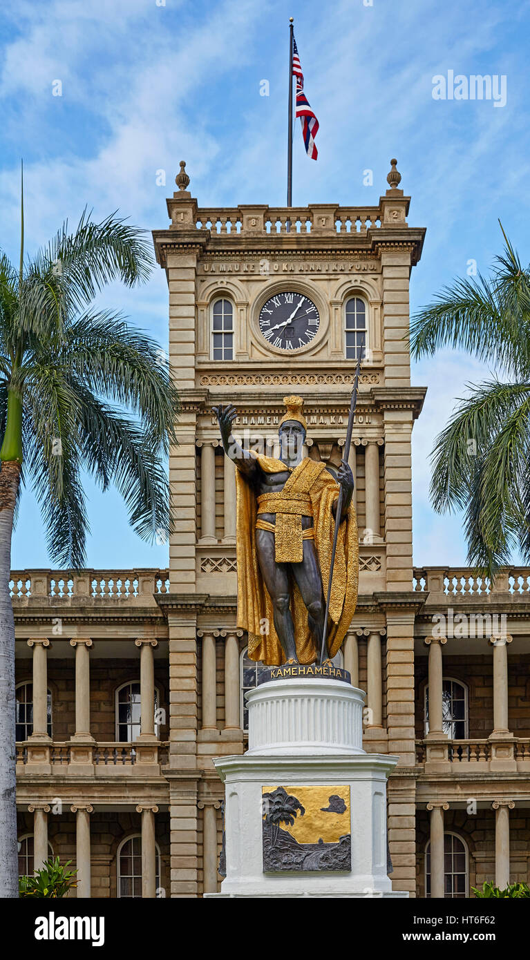 Honolulu, Hawaii, USA August 6, 2016 King Kamehameha Statue in front