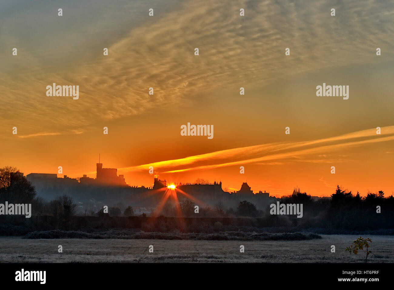 Windsor castle night hires stock photography and images Alamy