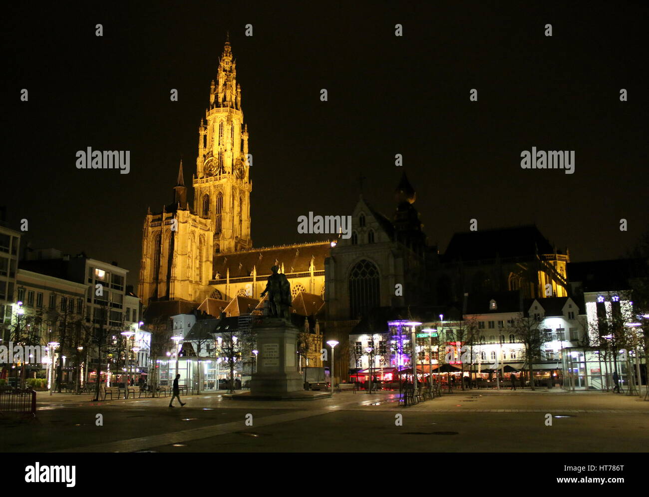 Cathedral of our Lady (Onze-lieve-vrouwekathedraal) seen from Groenplaats square, Antwerp, Belgium Stock Photo