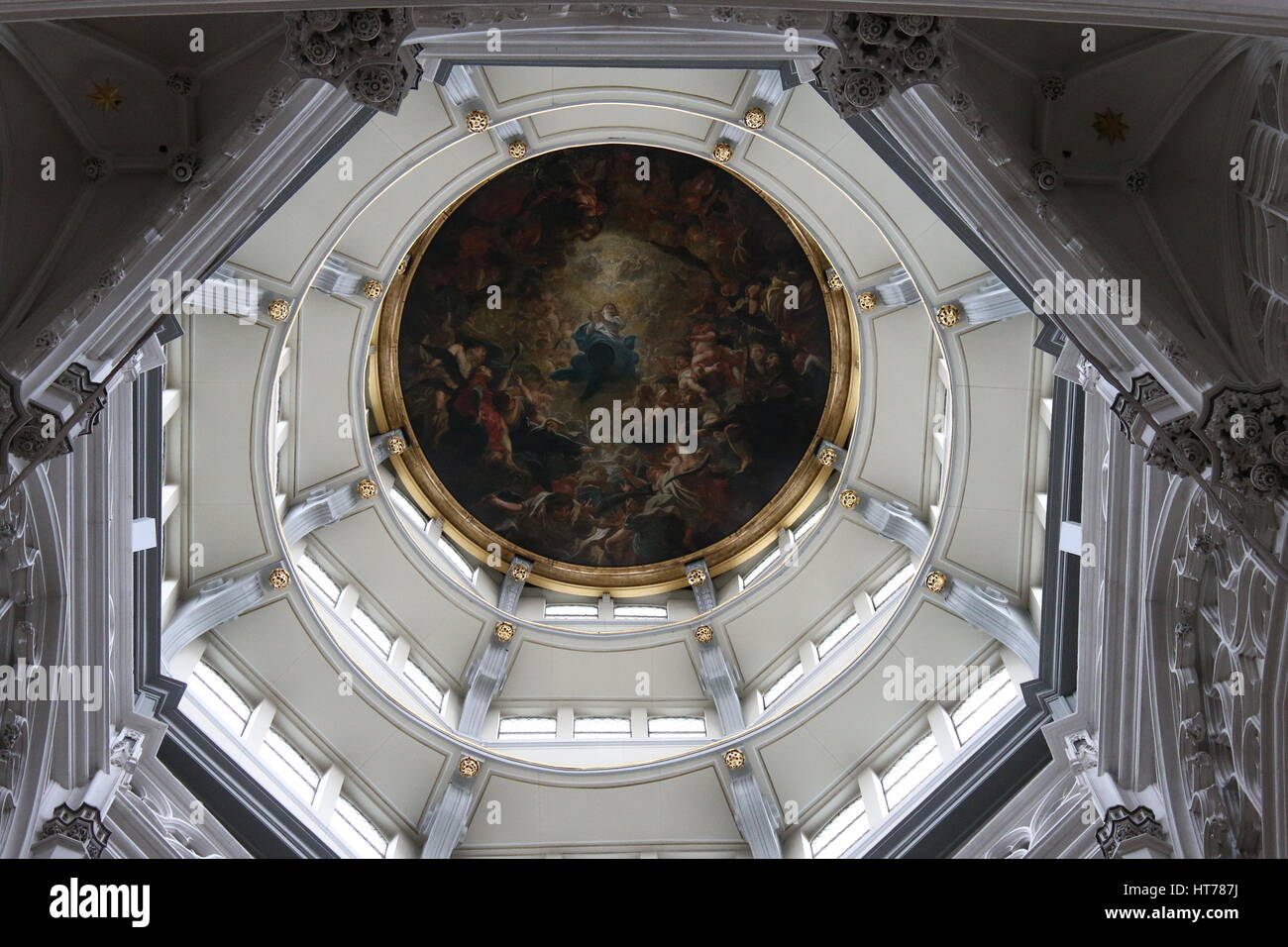 Dome and roof of the Gothic Cathedral of our Lady (Onze-lieve-vrouwekathedraal), Antwerp, Belgium Stock Photo