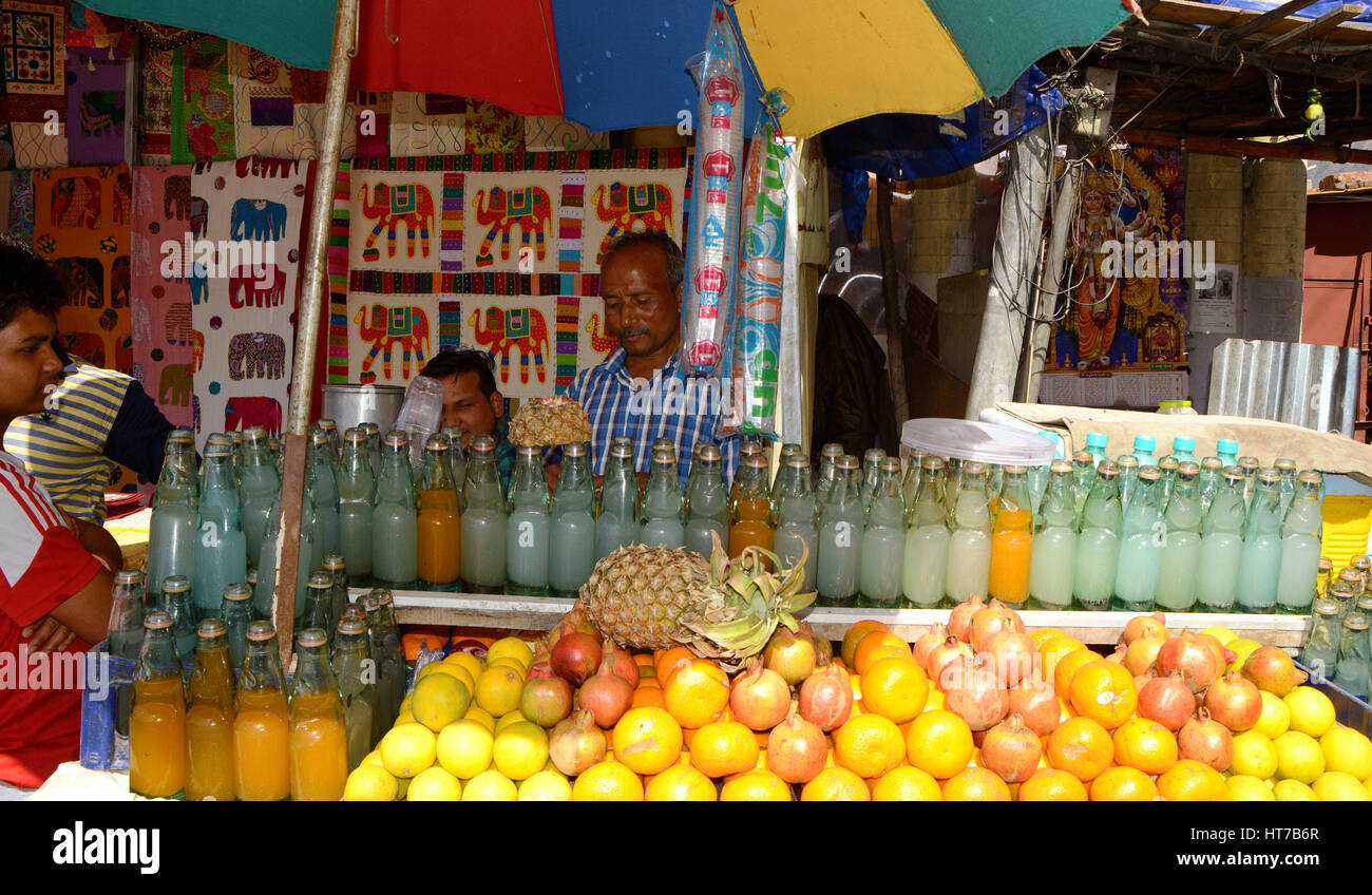 Food concession cart hires stock photography and images Alamy