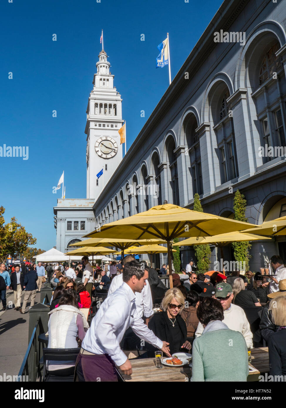 SAN FRANCISCO BAR WAITER SERVICE TABLES Alfresco restaurant cafe dining