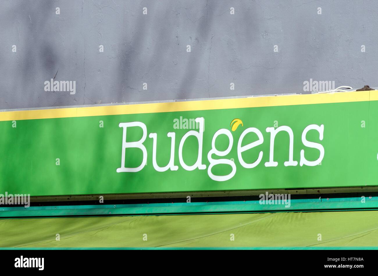 Close up Budgens supermarket sign UK Stock Photo