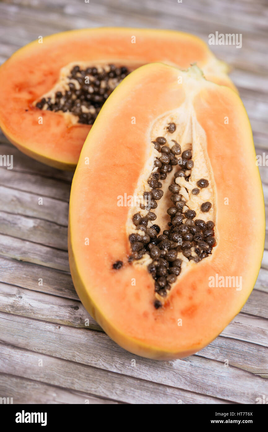 Oberursel, Germany. 07th Mar, 2017. Picture of a papaya, taken on 07/03
