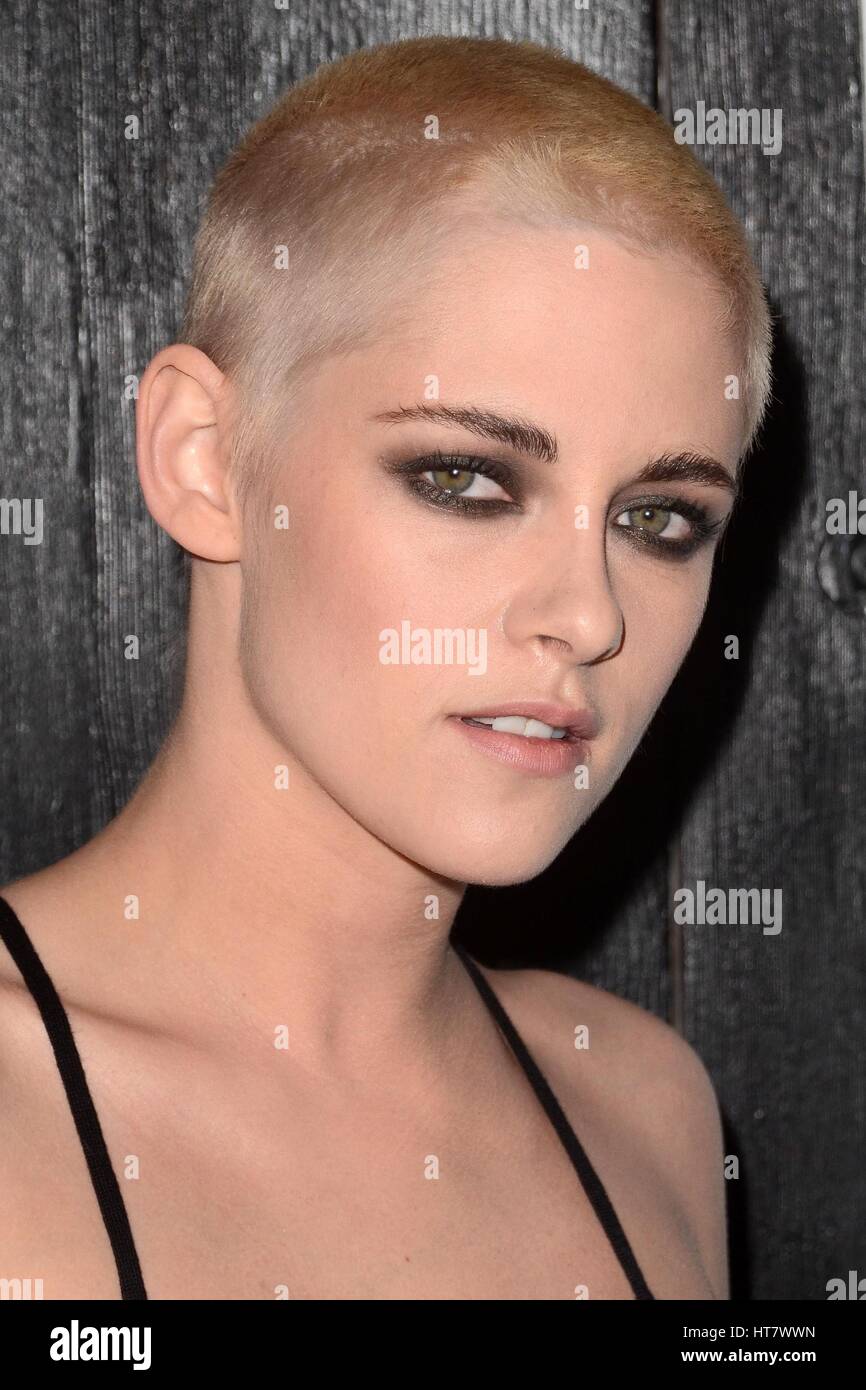 Los Angeles, California, USA. 7th Mar, 2017. Kristen Stewart at arrivals for IFC's PERSONAL SHOPPER Premiere, Carondelet House, Los Angeles, CA March 7, 2017. Credit: Priscilla Grant/Everett Collection/Alamy Live News Stock Photo