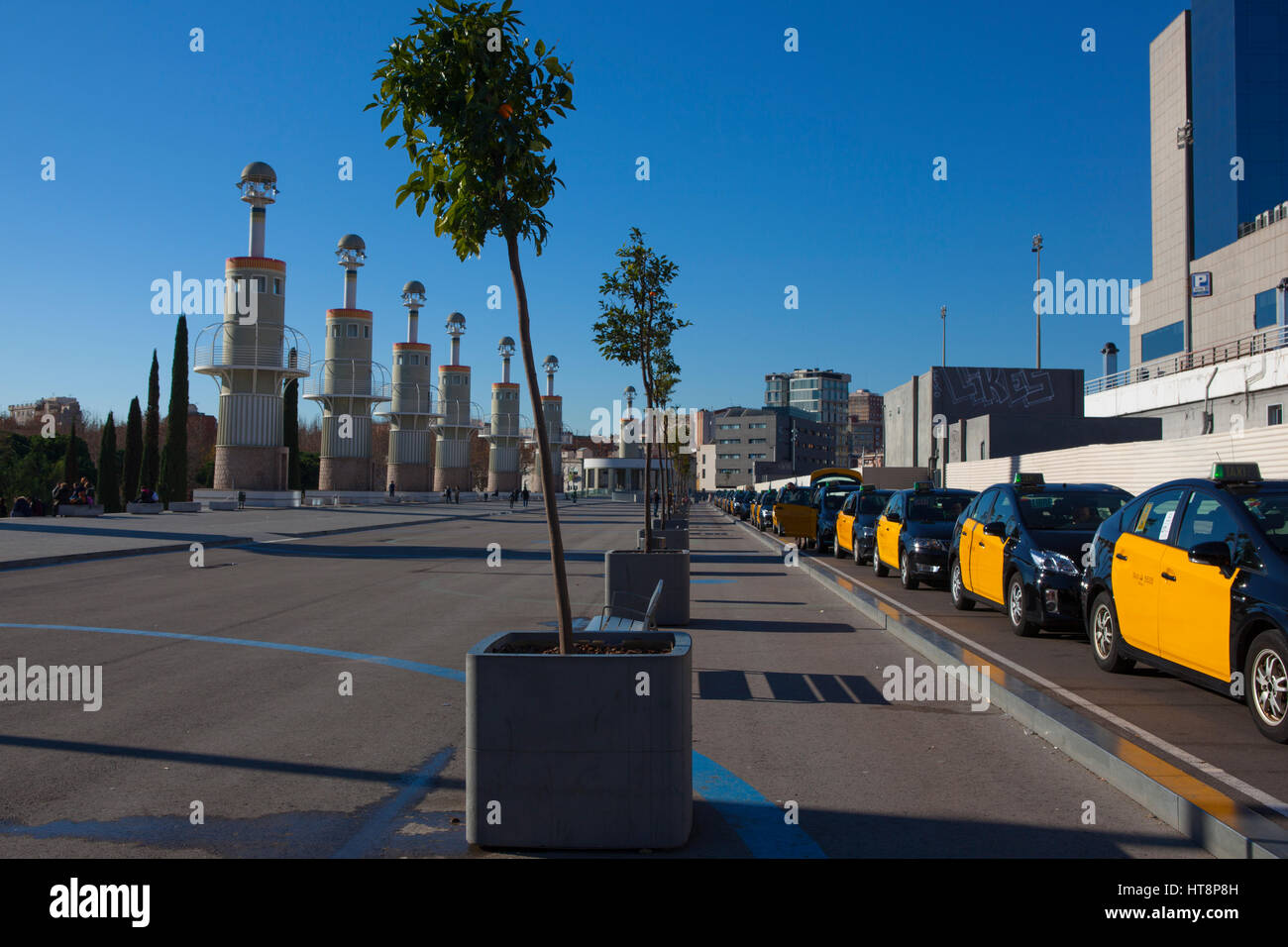 Taxi queue at Sants railway station, Barcelona, Catalonia, Spain Stock Photo