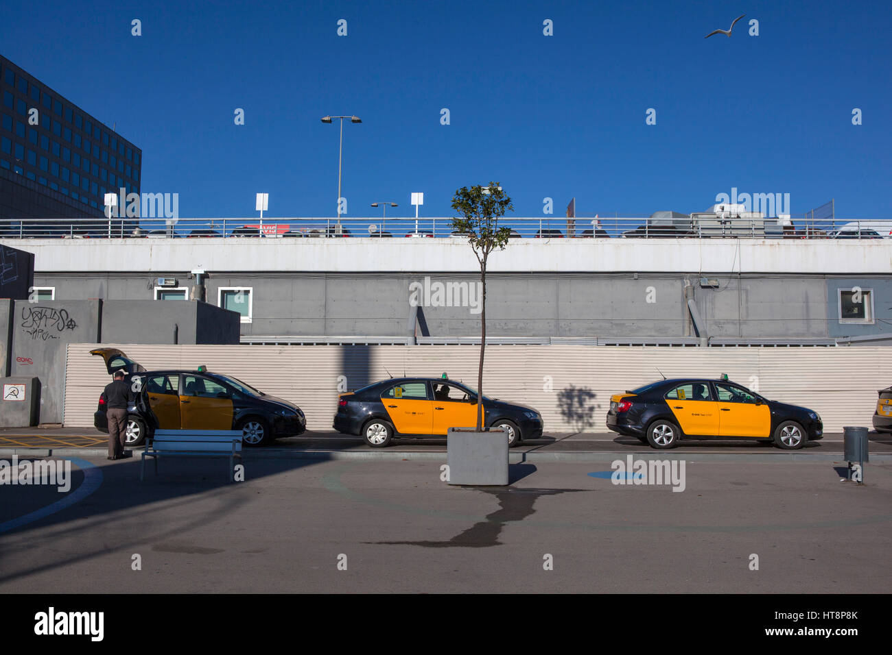 Taxi queue at Sants railway station, Barcelona, Catalonia, Spain Stock Photo