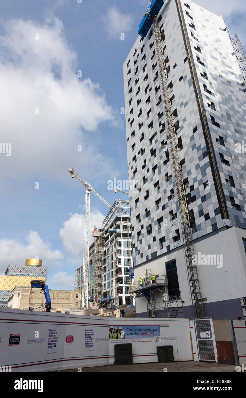 Construction of city centre apartments in birmingham Stock Photo Alamy