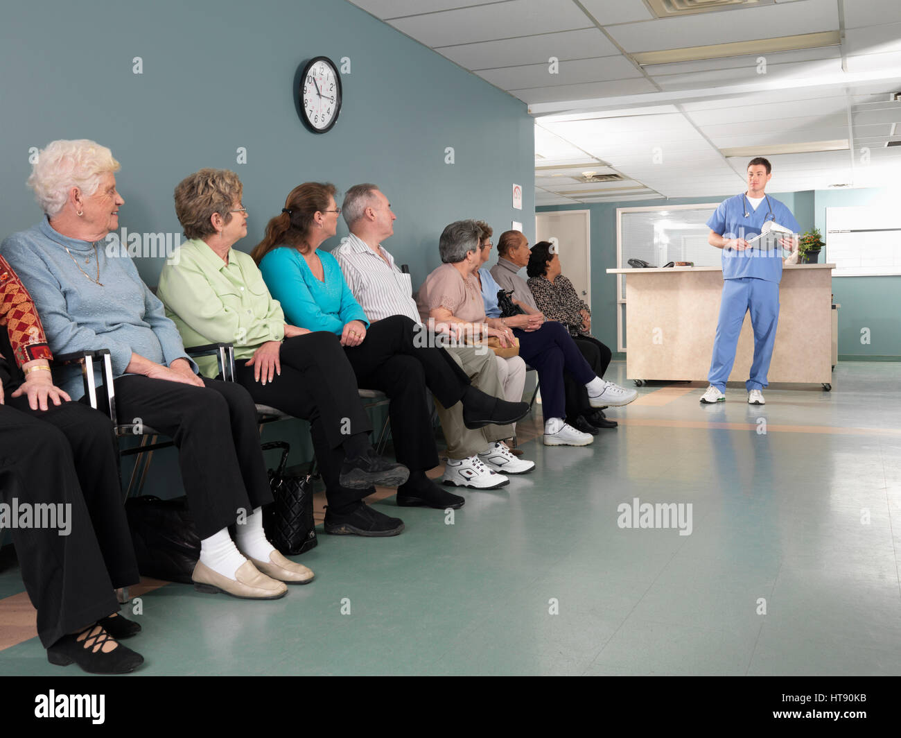Black woman doctor waiting room hi-res stock photography and images - Alamy