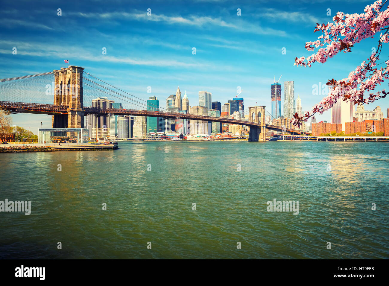 Brooklyn bridge and Manhattan at spring, New York City Stock Photo Alamy
