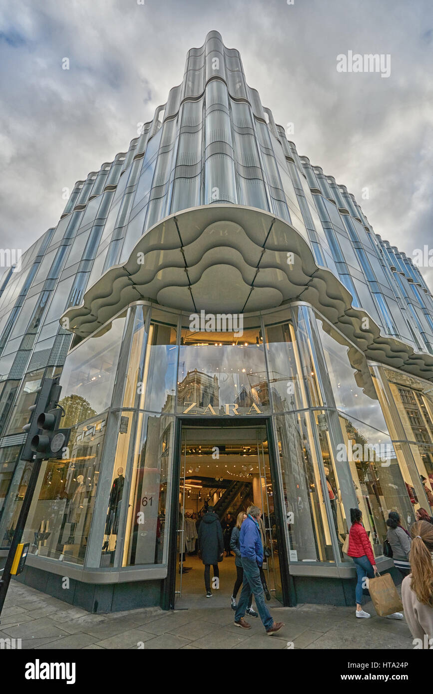 zara shop oxford street Stock Photo Alamy