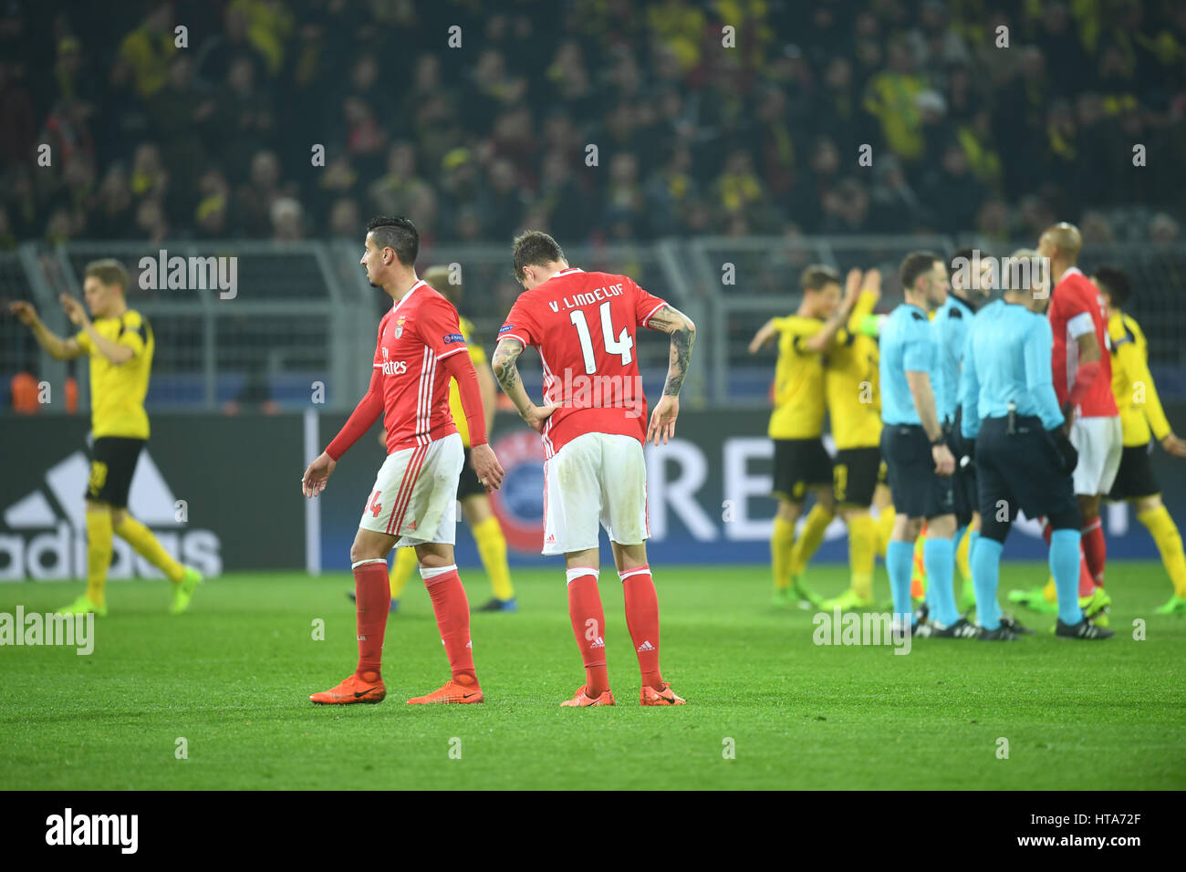 Dortmund, Germany. 08th Mar, 2017. Lisbon's Victor Lindelof (C) standing on the pitch after the UEFA Champions League round of 16 second-leg soccer match between Borussia Dortmund and S.L. Benfica at Signal Iduna Park in Dortmund, Germany, 08 March 2017. Photo: Bernd Thissen/dpa/Alamy Live News Stock Photo