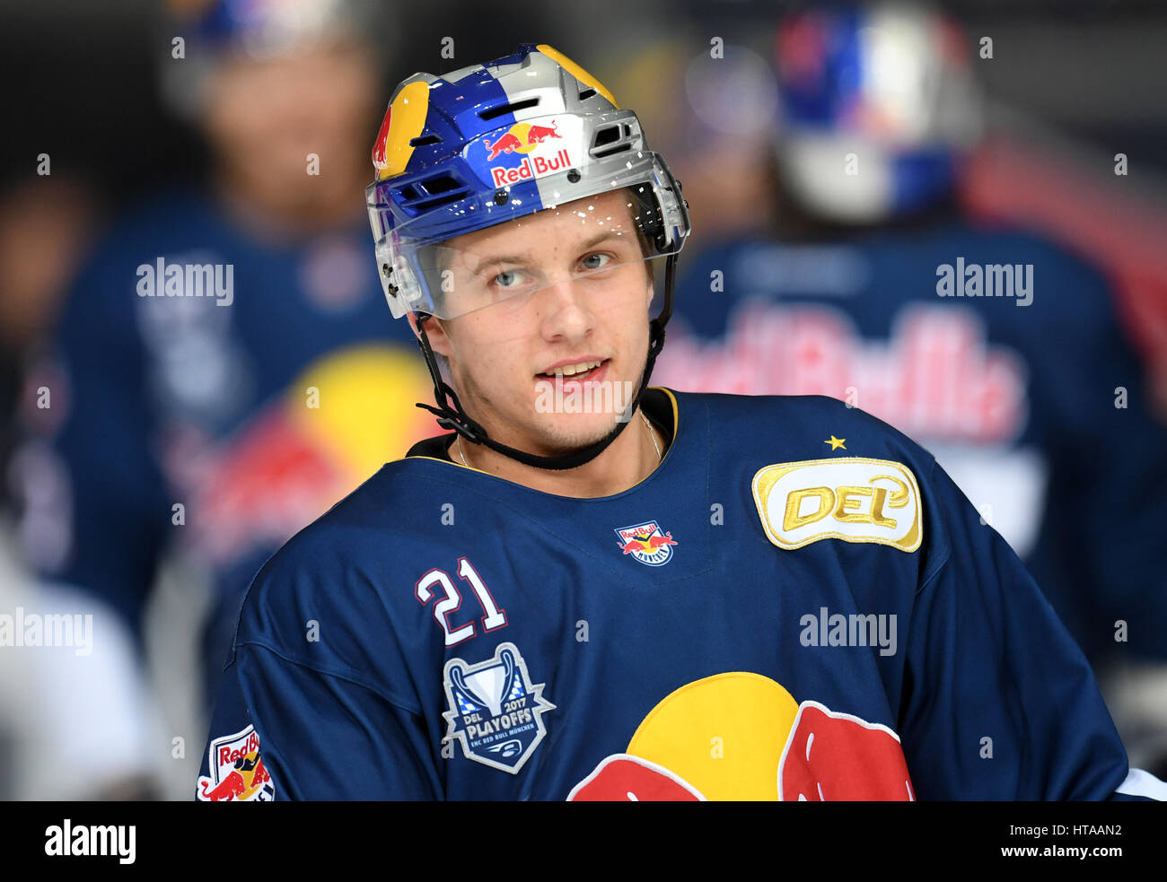 Munich, Germany. 07th Mar, 2017. Munich's Dominik Kahun, photographed during the German ice