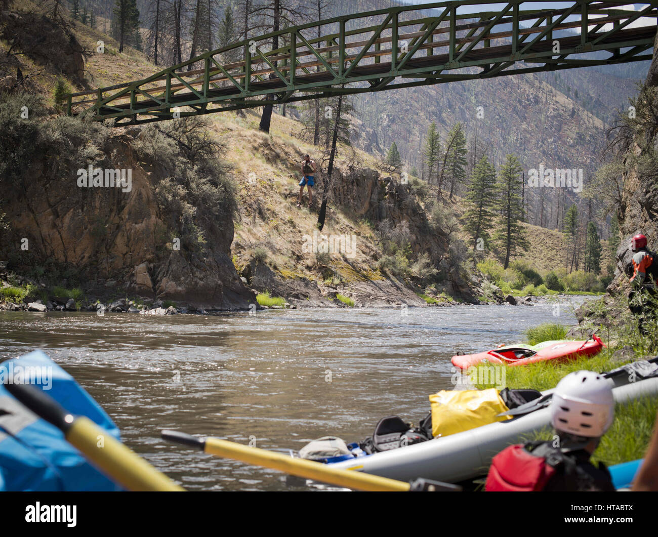 Friends jumping into river hi-res stock photography and images - Alamy