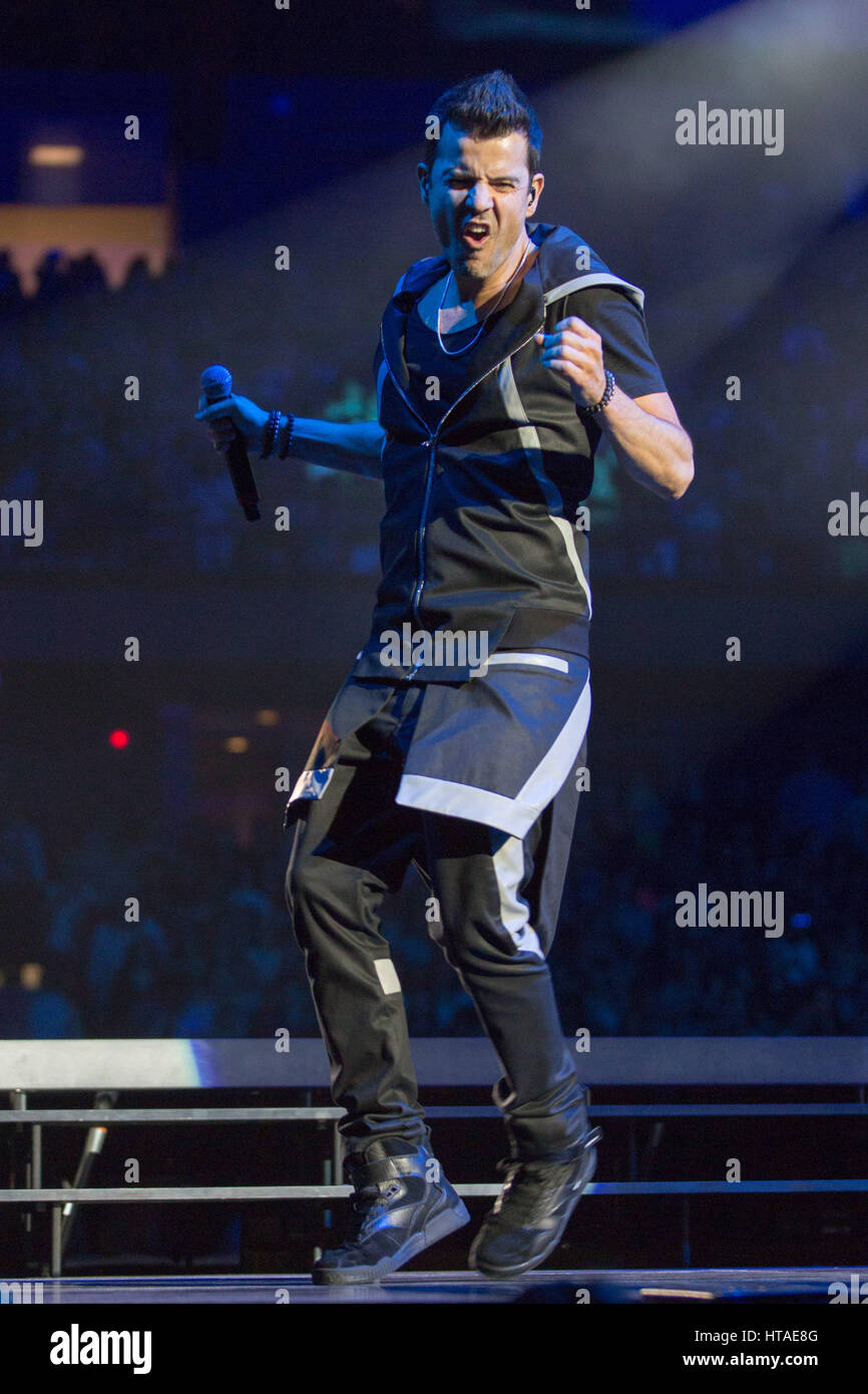 Rosemont, Illinois, USA. 23rd May, 2015. JORDAN KNIGHT of New Kids on the Block performs live on the NKOTB Main Event Tour at Allstate Arena in Rosemont, Illinois Credit: Daniel DeSlover/ZUMA Wire/Alamy Live News Stock Photo