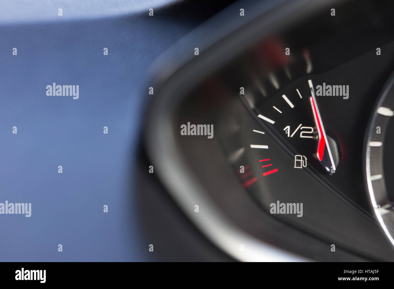 Vehicle fuel gauge hires stock photography and images Alamy
