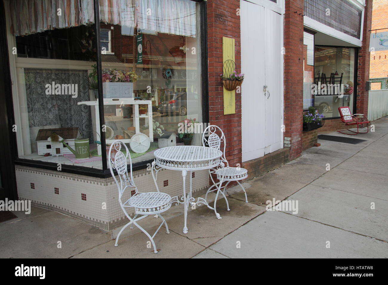 Consignment Shop Window Mebane North Carolina Stock Photo - Alamy