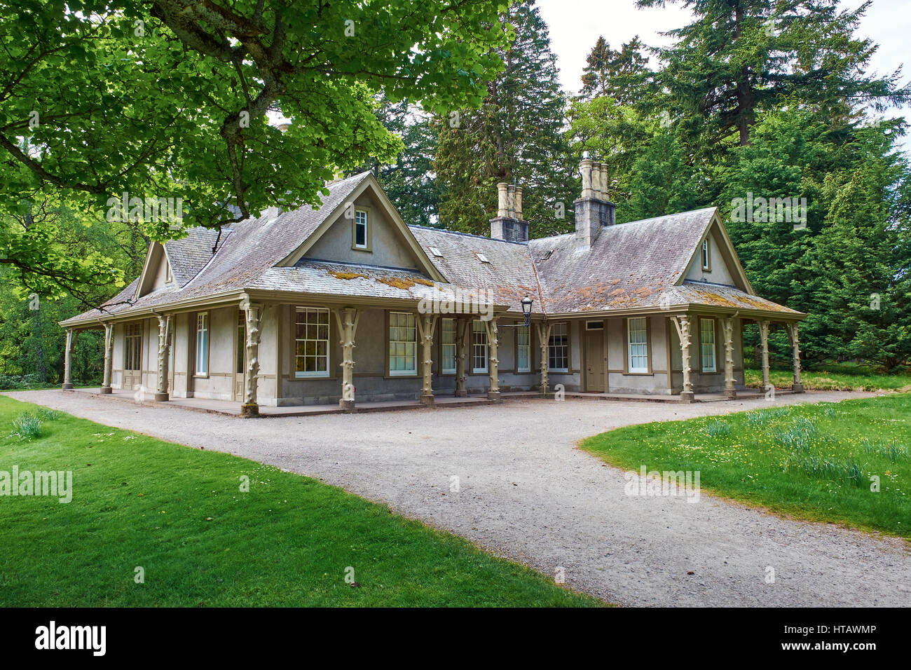 Balmoral estate cottage hires stock photography and images Alamy