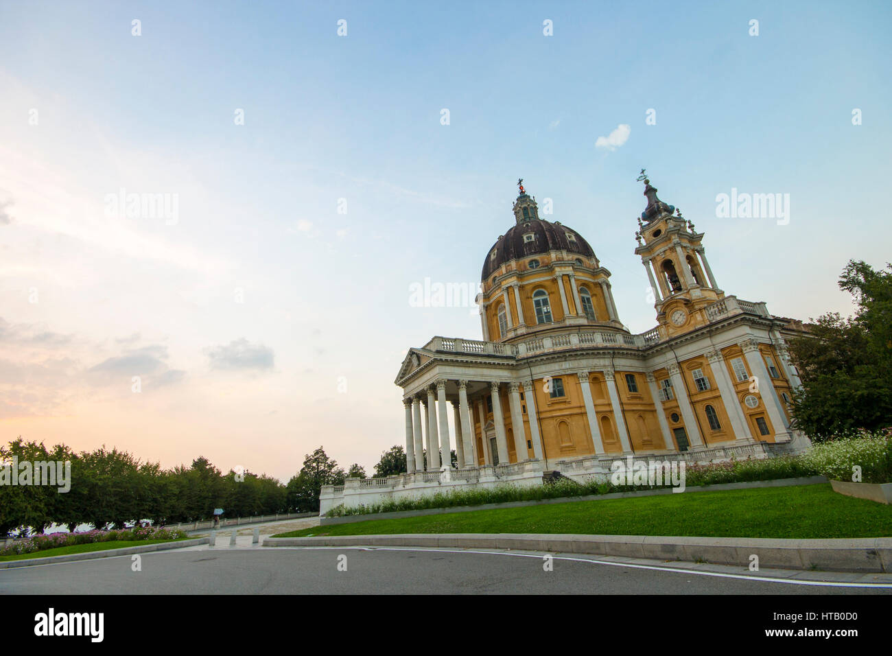 European landmarks hi-res stock photography and images - Page 29 - Alamy
