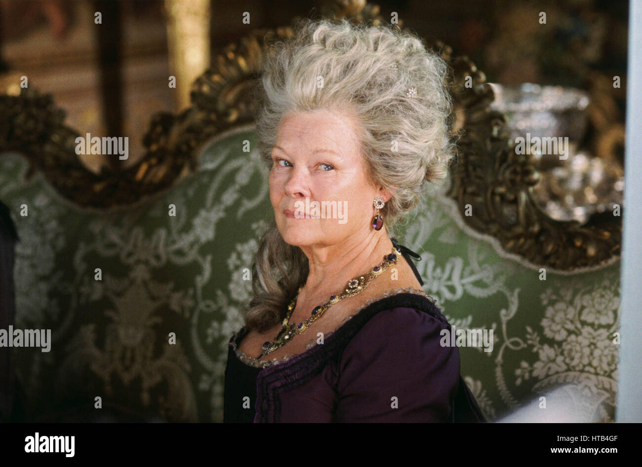 PRIDE AND PREJUDICE (2005)  JUDI DENCH  JOE WRIGHT (DIR)  UNIVERSAL PICTURES/MOVIESTORE COLLECTION LTD Stock Photo