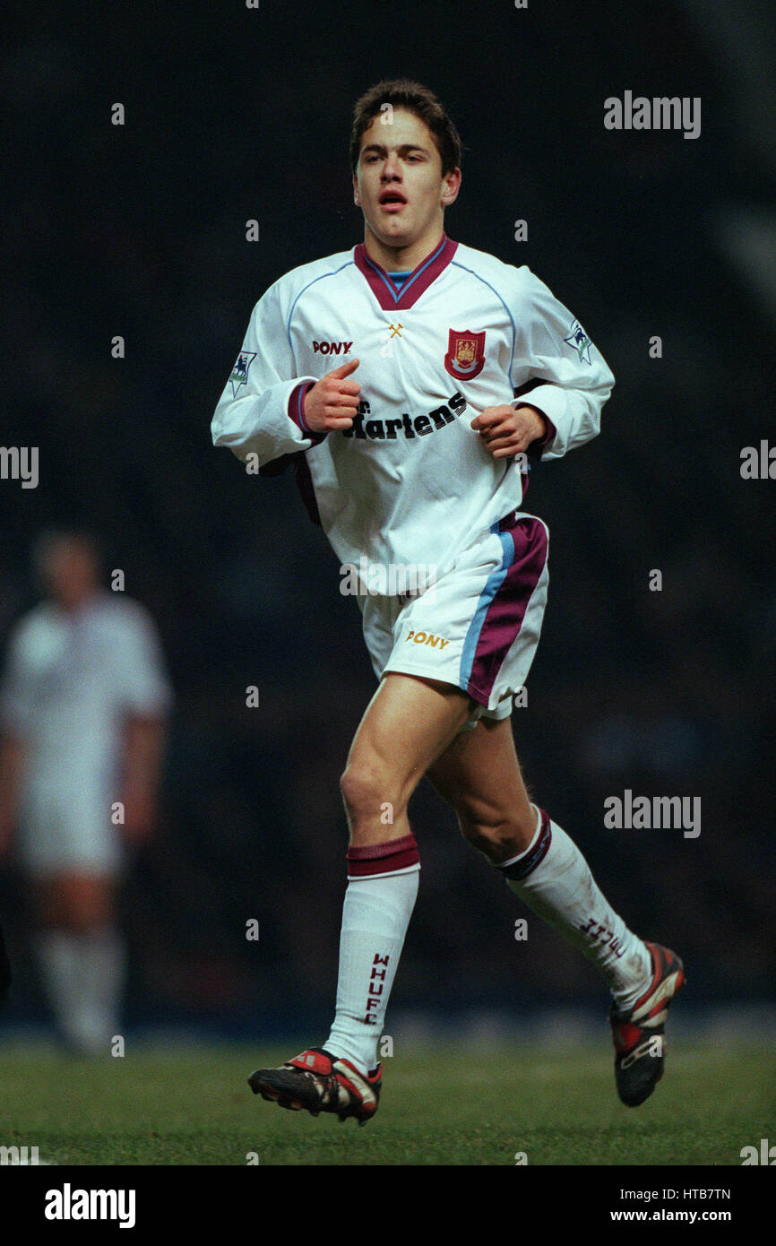 Joe cole hi-res stock photography and images - Alamy