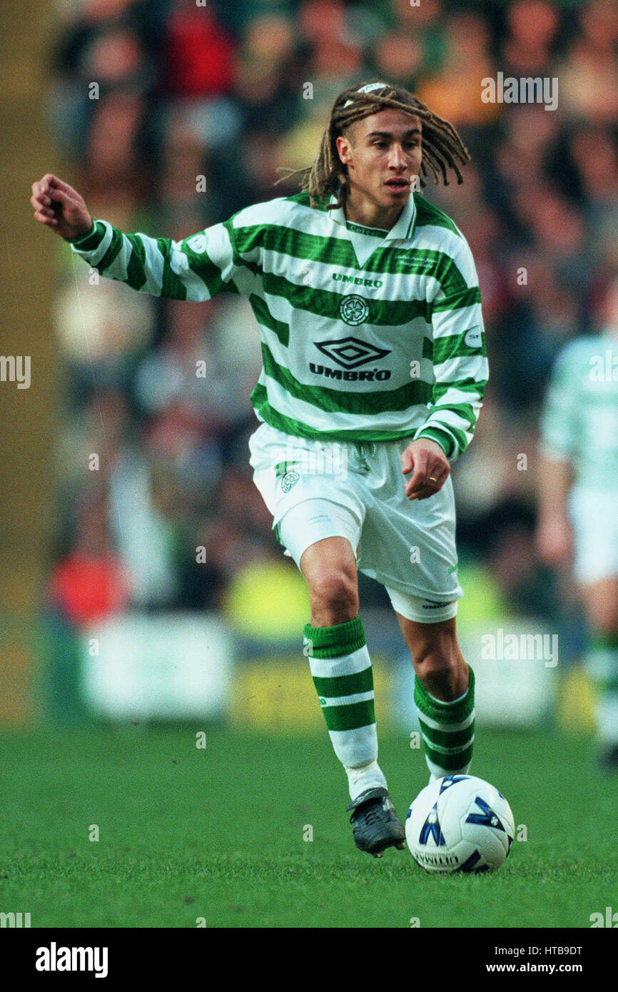 HENRIK LARSSON GLASGOW CELTIC FC 07 February 1999 Stock Photo - Alamy