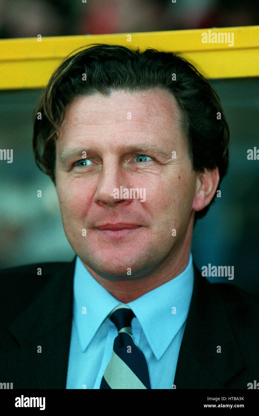 PETER JACKSON HUDDERSFIELD TOWN FC MANAGER 14 February 1999 Stock Photo