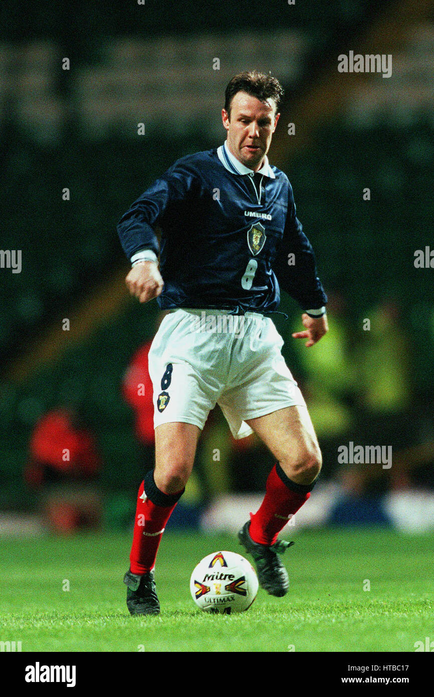 craig-burley-scotland-glasgow-celtic-fc-01-april-1999-stock-photo-alamy