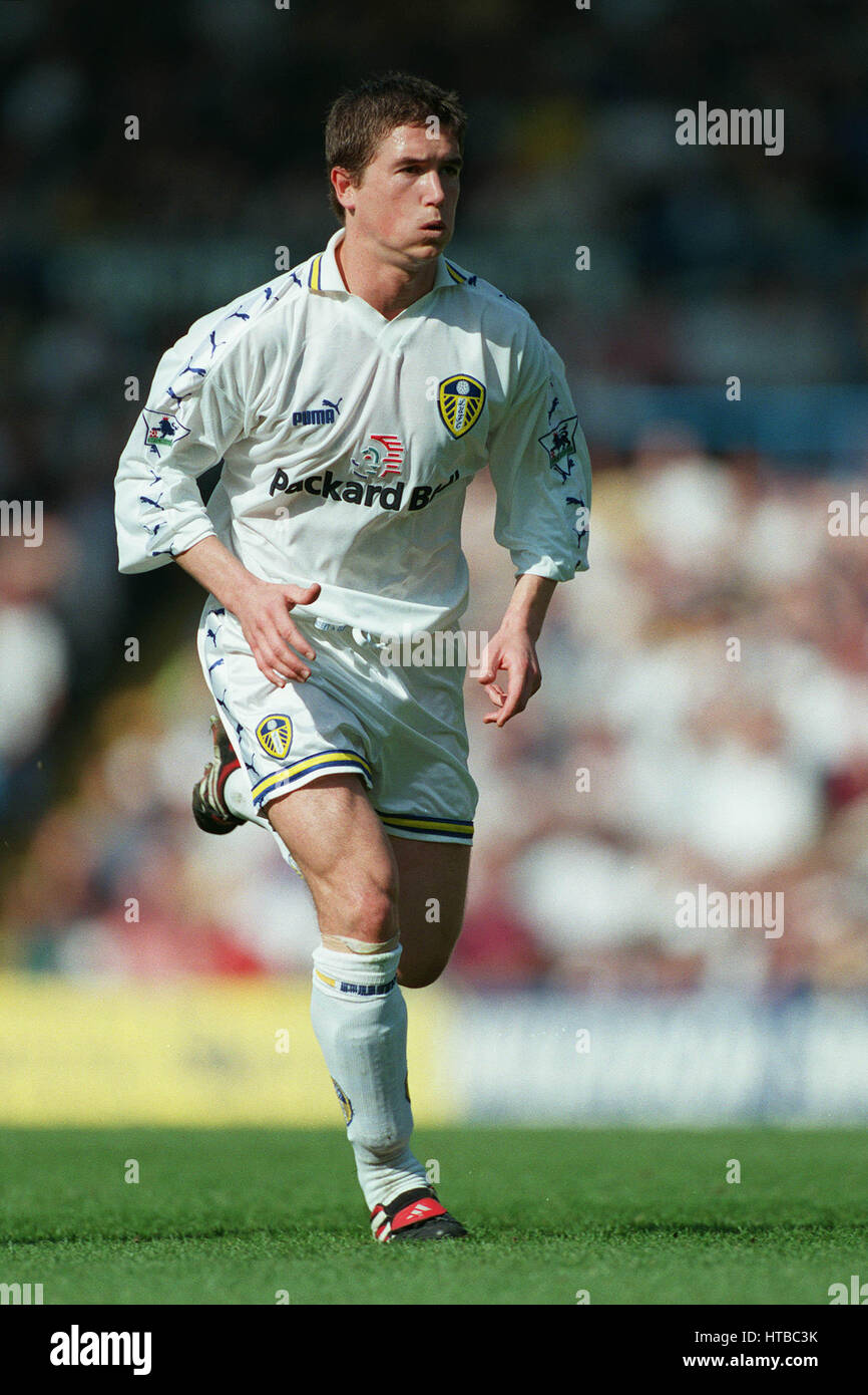HARRY KEWELL LEEDS UNITED FC 03 April 1999 Stock Photo Alamy