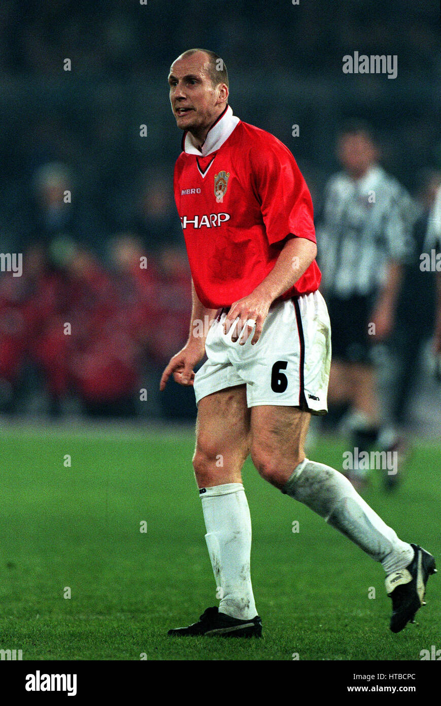 JAAP STAM MANCHESTER UNITED FC 21 April 1999 Stock Photo - Alamy