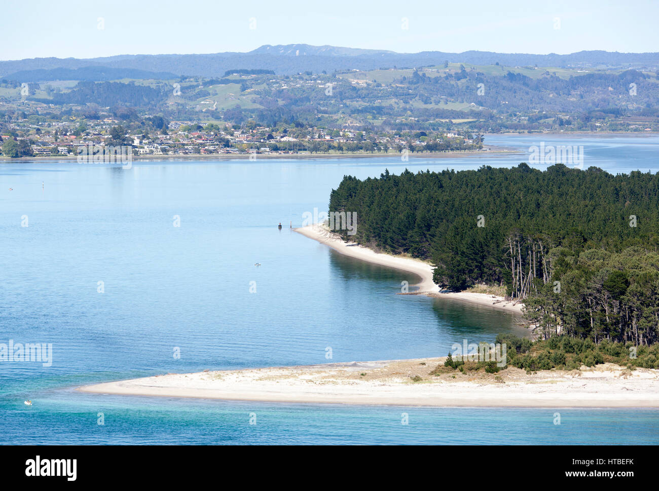 The aerial view of Matakana island beach in Tauranga (New Zealand Stock Photo Alamy