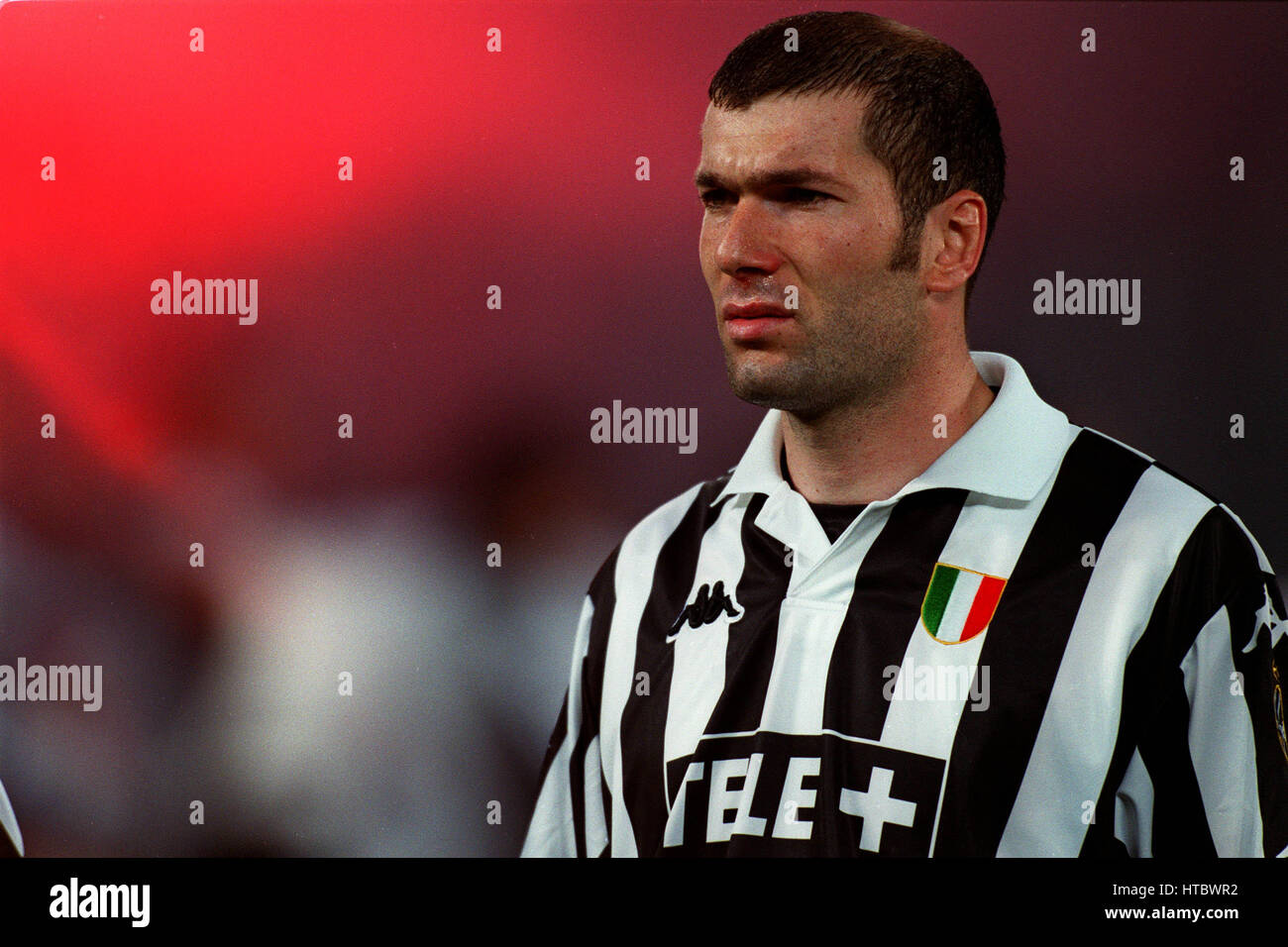zinedine-zidane-juventus-21-april-1999-stock-photo-alamy