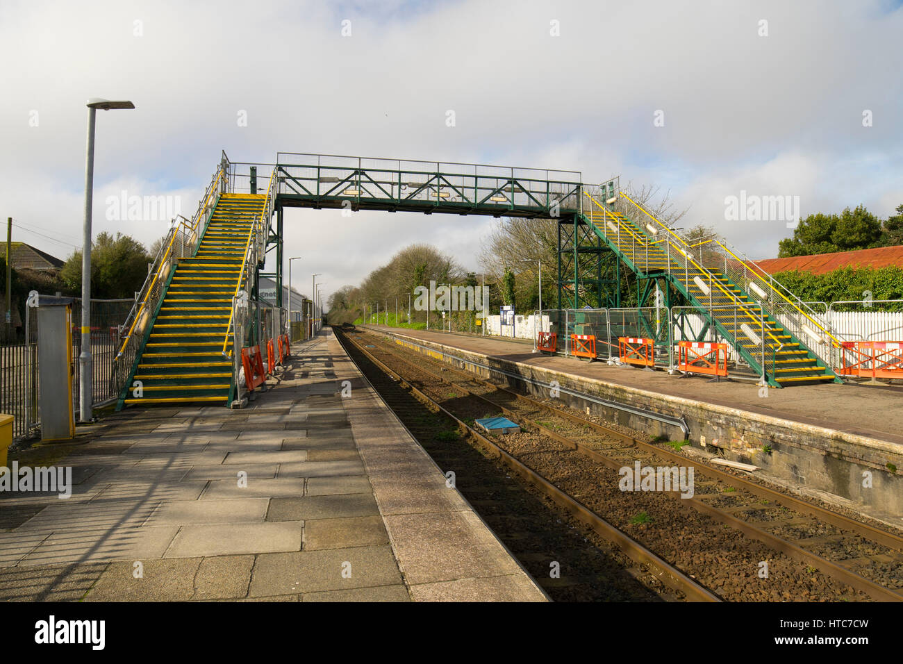 Camborne railway station platform temporary footbridge in use while the old one is being replaced. Stock Photo