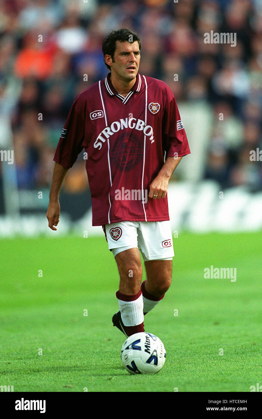 DARREN JACKSON HEARTS OF MIDLOTHIAN FC 14 August 1999 Stock Photo Alamy darren-jackson-hearts-of-midlothian-fc-14-august-1999-stock-photo-alamy