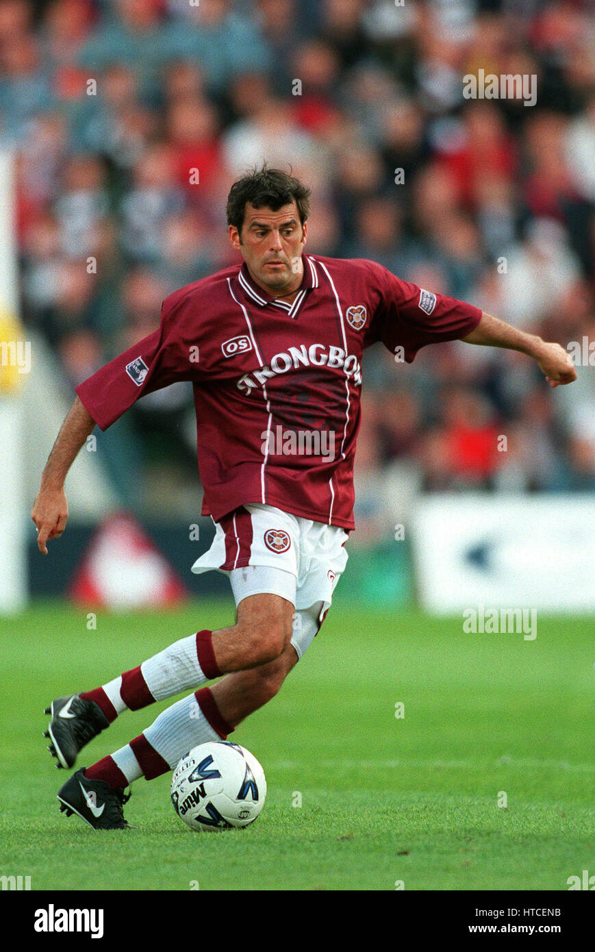 DARREN JACKSON HEARTS OF MIDLOTHIAN FC 14 August 1999 Stock Photo Alamy darren-jackson-hearts-of-midlothian-fc-14-august-1999-stock-photo-alamy