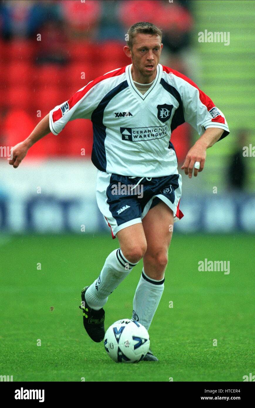 WILLIAM MILLER DUNDEE FC 14 August 1999 Stock Photo Alamy