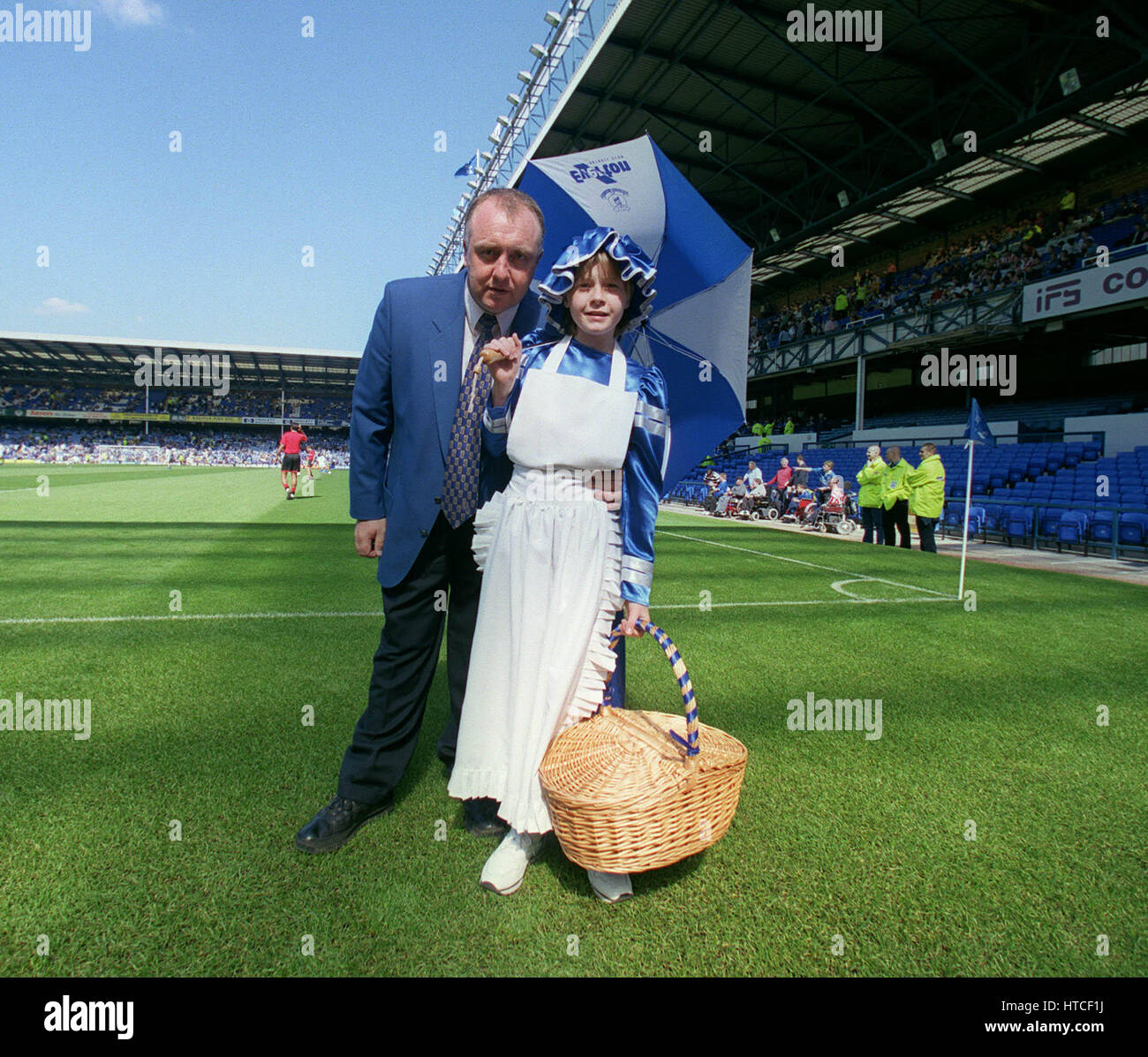 EVERTON TOFFEE GIRL EVERTON FC 21 August 1999 Stock Photo Alamy