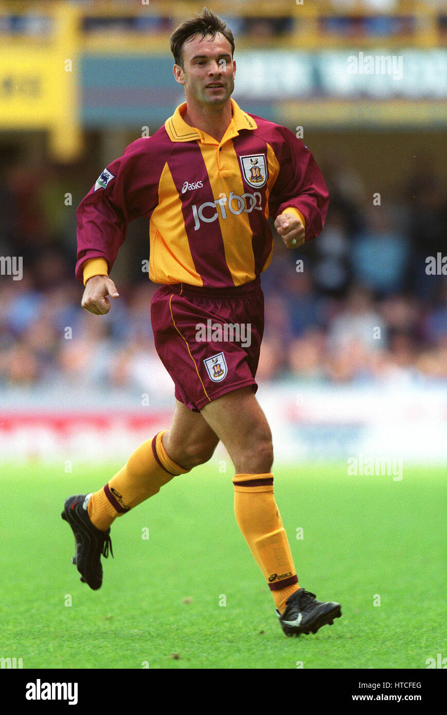 PETER BEAGRIE BRADFORD CITY FC 27 August 1999 Stock Photo Alamy