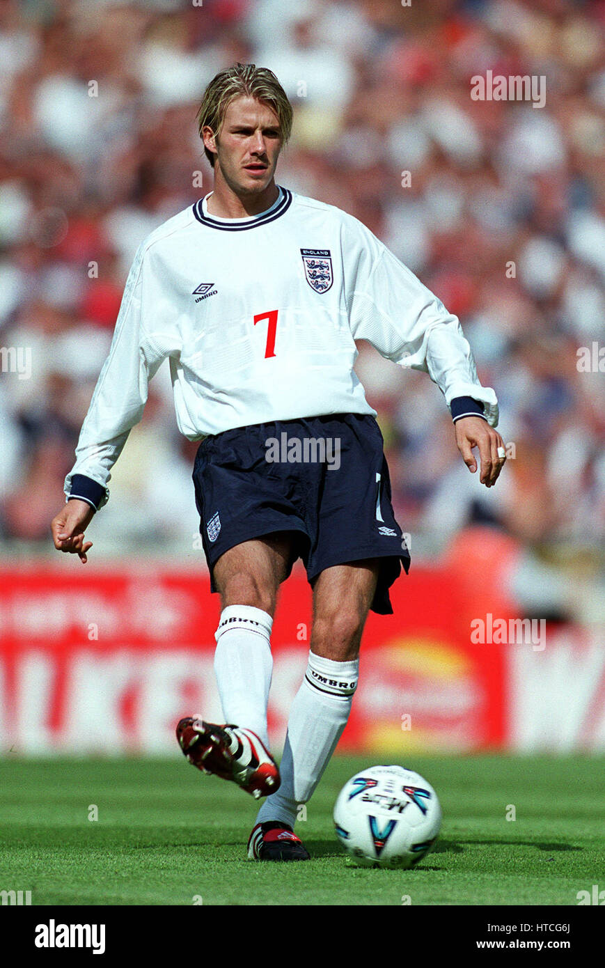 DAVID BECKHAM ENGLAND & MANCHESTER UNITED FC 04 September 1999 Stock Photo