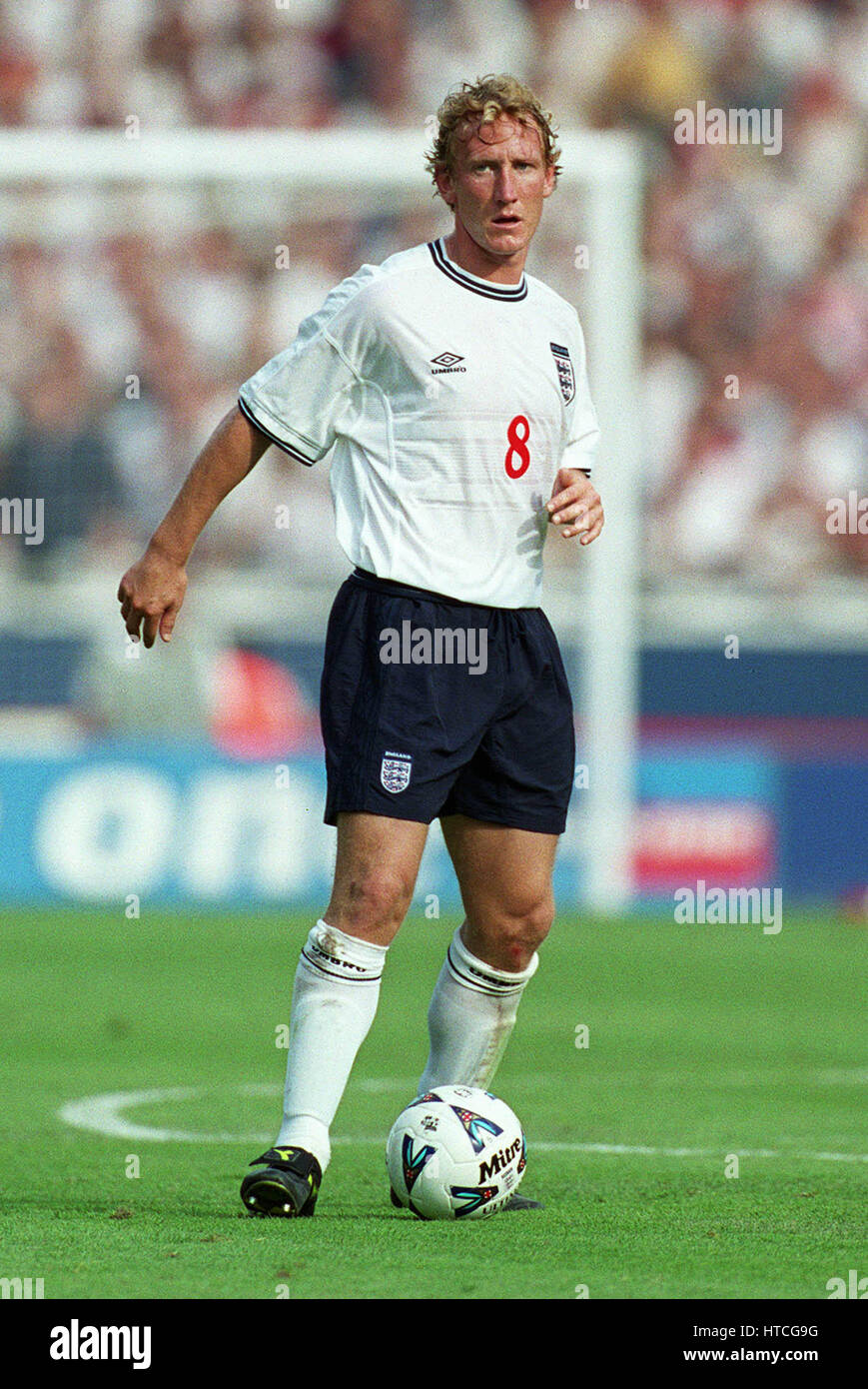 RAY PARLOUR ENGLAND & ARSENAL FC 04 September 1999 Stock Photo - Alamy