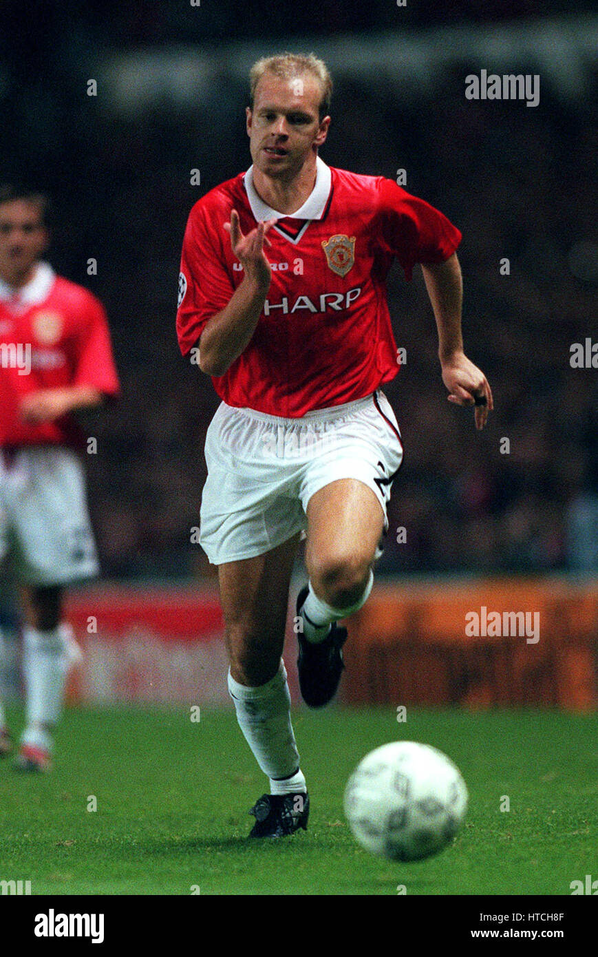 HENNING BERG MANCHESTER UNITED FC 14 September 1999 Stock Photo Alamy