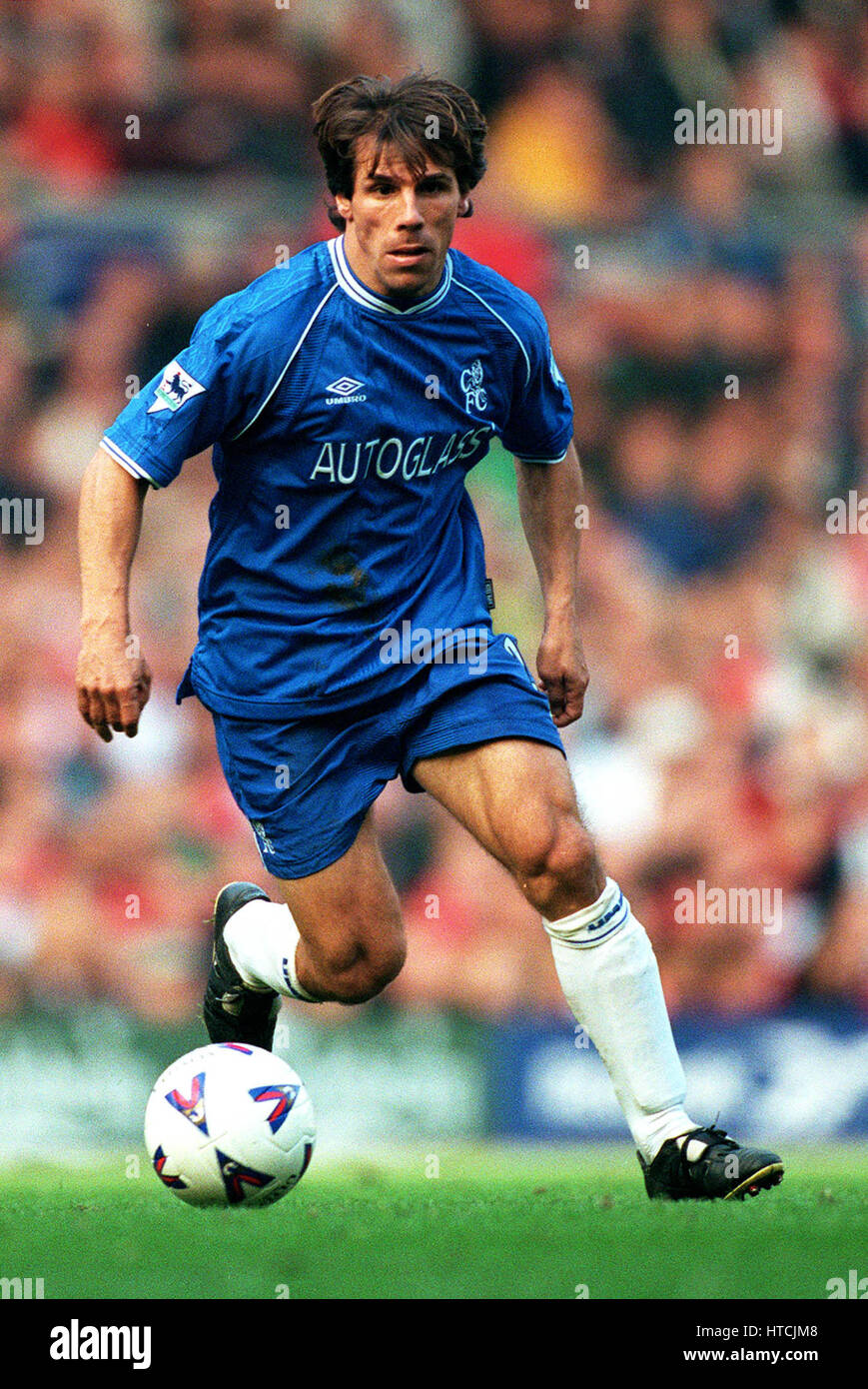 GIANFRANCO ZOLA CHELSEA FC 16 October 1999 Stock Photo - Alamy