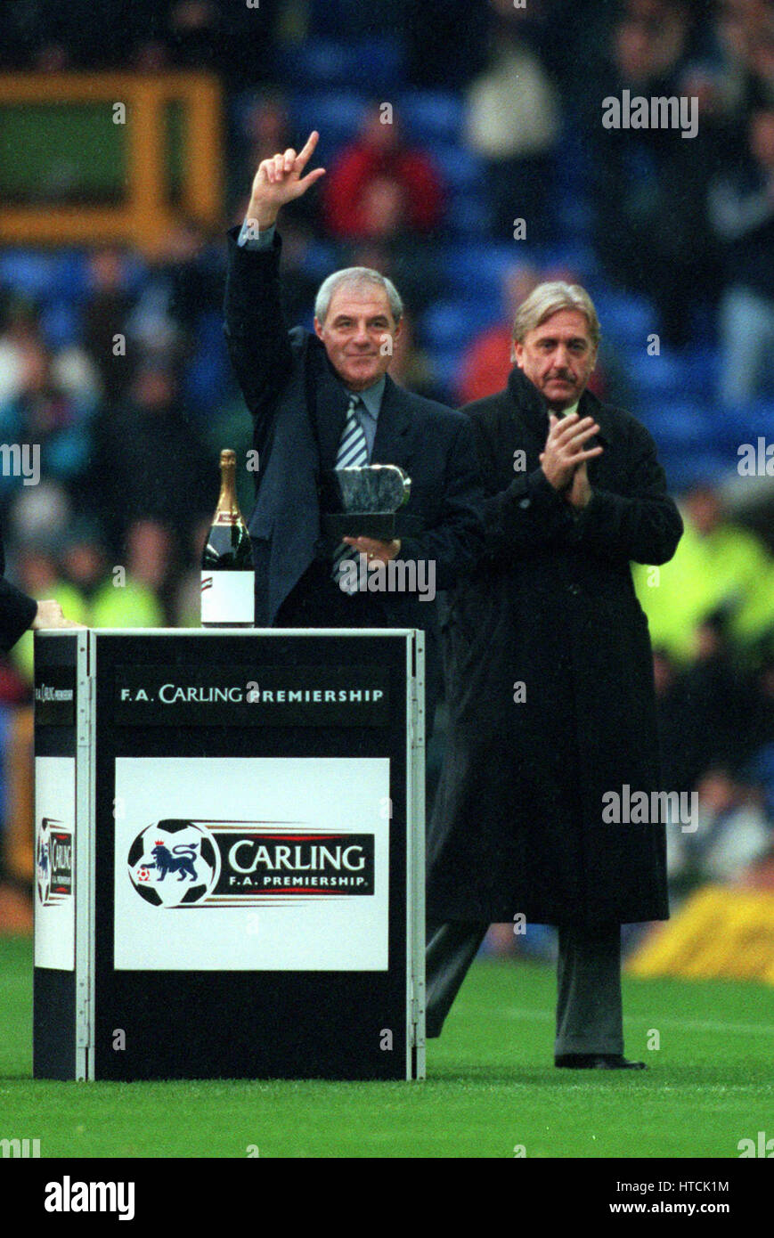WALTER SMITH MANAGER OF MONTH SEPTEMBER 1999 24 October 1999 Stock Photo